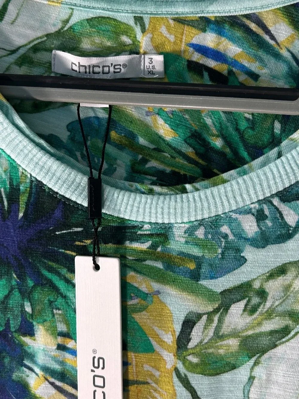 NWT Chico's Tropical Floral Print Tee Teal Waters Cotton Modal Top Size 3 - Picture 2 of 10